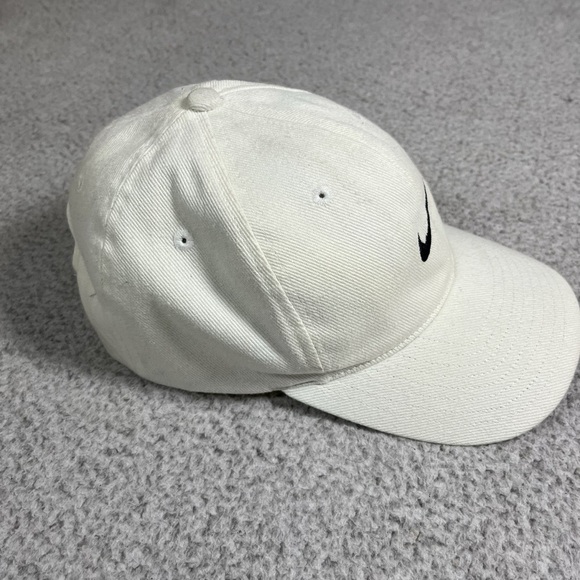 Vintage Nike Hat Cap White Swoosh Snapback Adjustable 90s Embroidered Logo - Picture 6 of 8